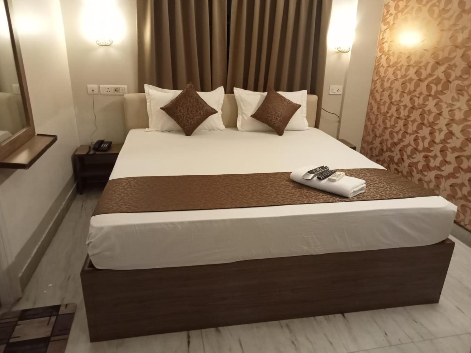 Ashray The Living Entity Hotel Kolkata Ngoại thất bức ảnh